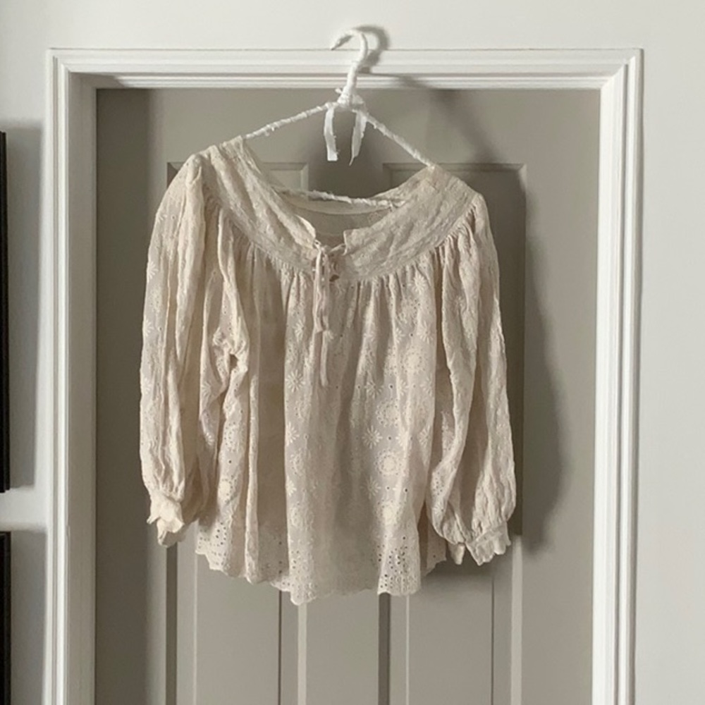 Romantic Eyelet Pheasant Top